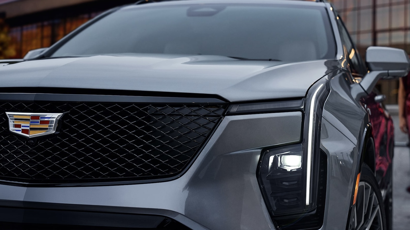Close-up view of the front of the Cadillac XT4 2025.