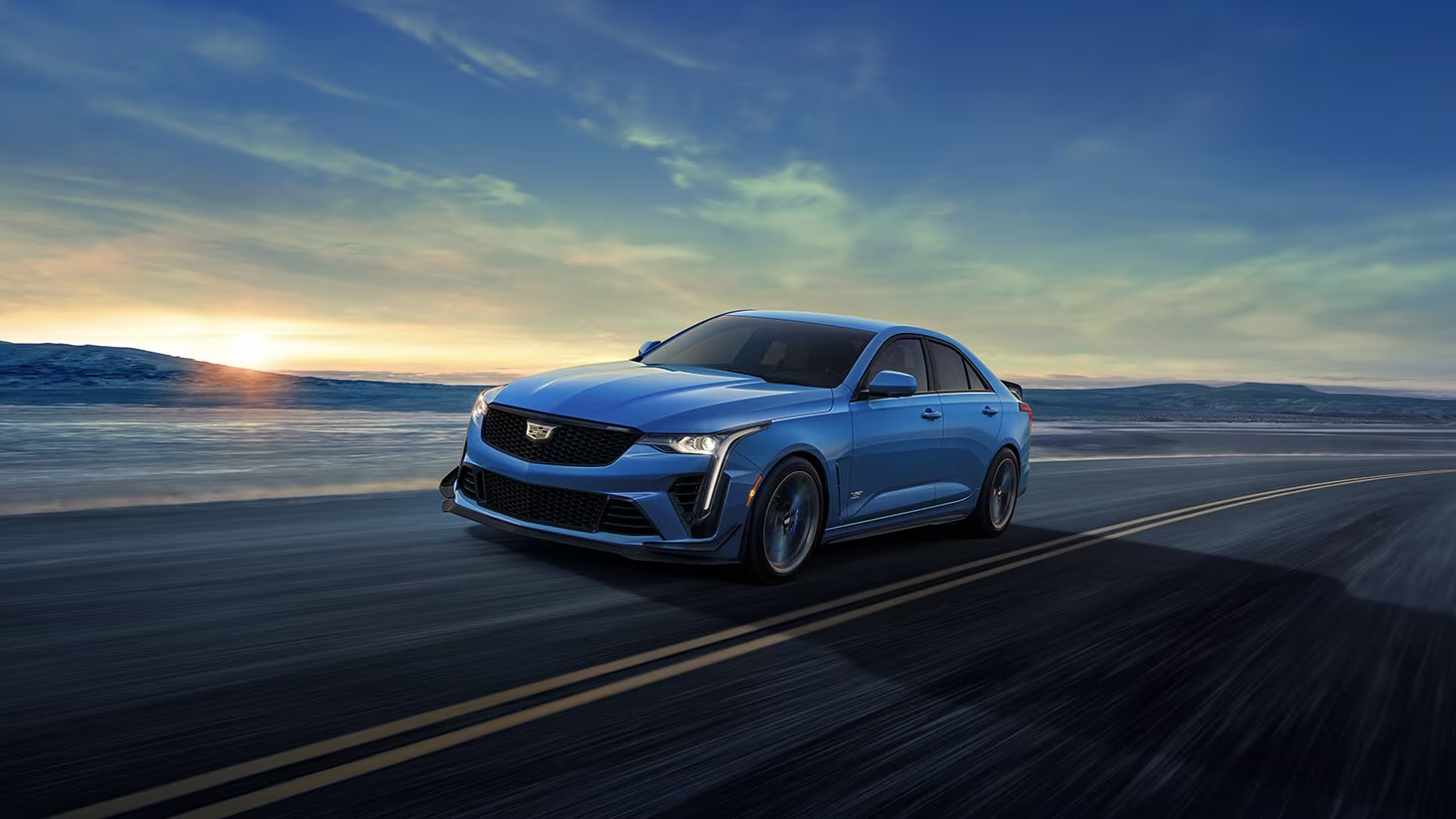 The Cadillac CT4-V Blackwing 2025 shows its power at sunrise.